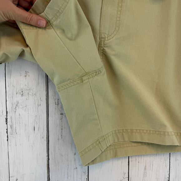 NWT L.L. Bean Khaki Tropic-Weight Cargo Shorts Comfort Waist 6" Inseam Size 38 - Picture 7 of 12
